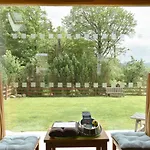 Wyndham * Ullock